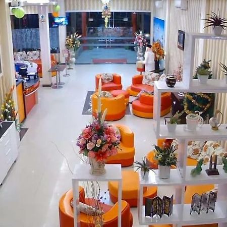 Fortune Front One Hotel Kendari Luaran gambar
