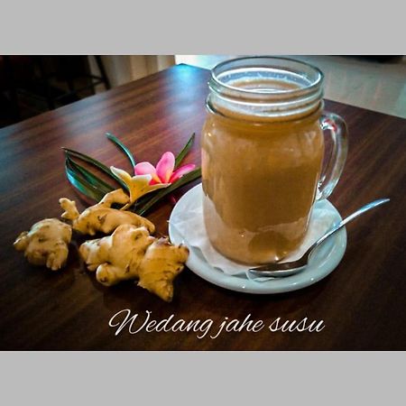Fortune Front One Hotel Kendari Luaran gambar