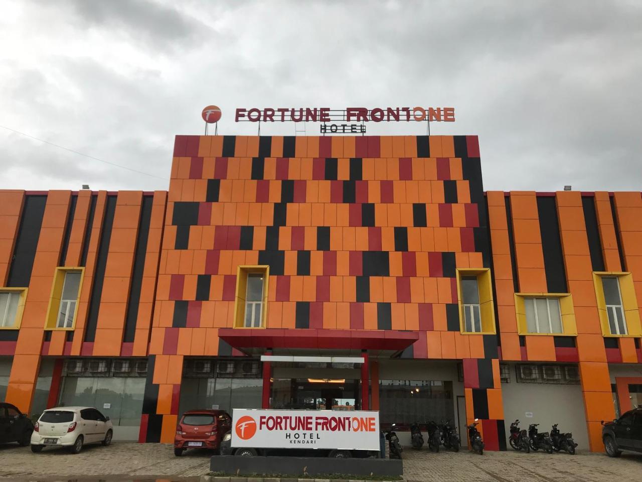 Fortune Front One Hotel Kendari Luaran gambar