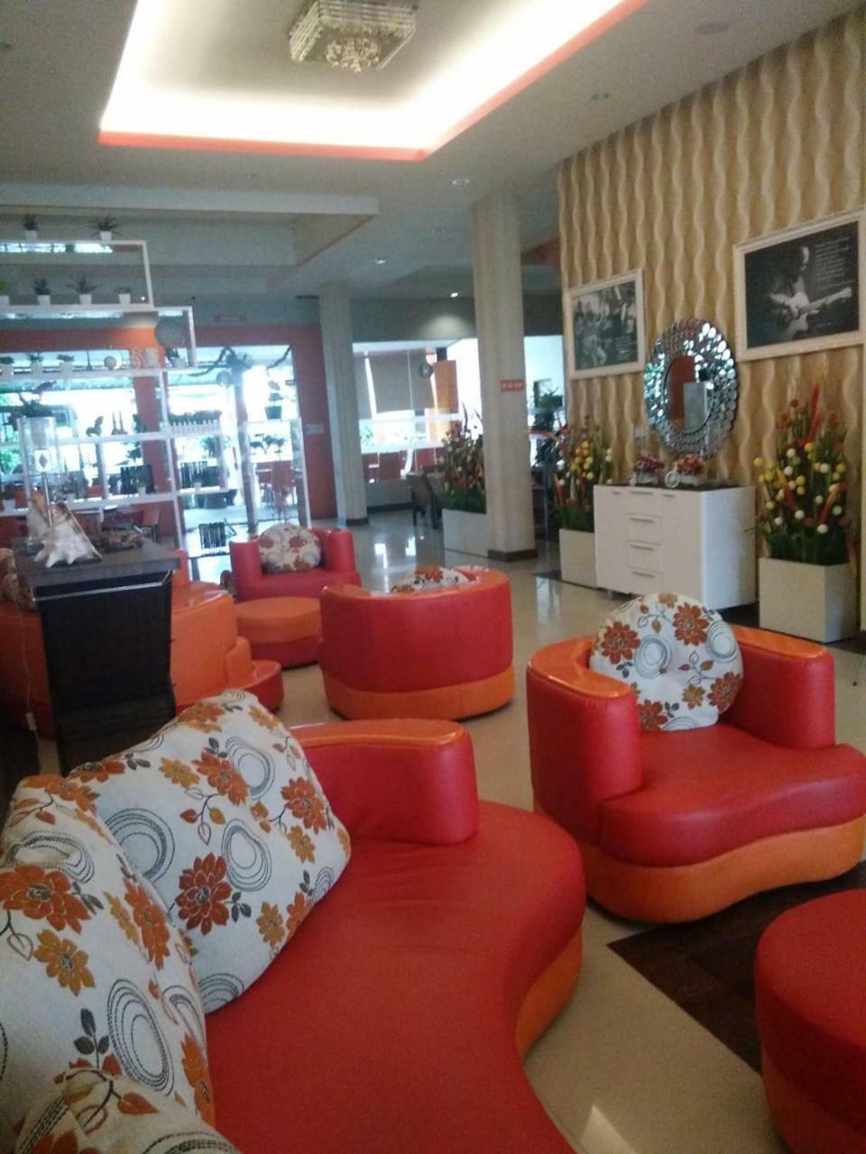 Fortune Front One Hotel Kendari Luaran gambar