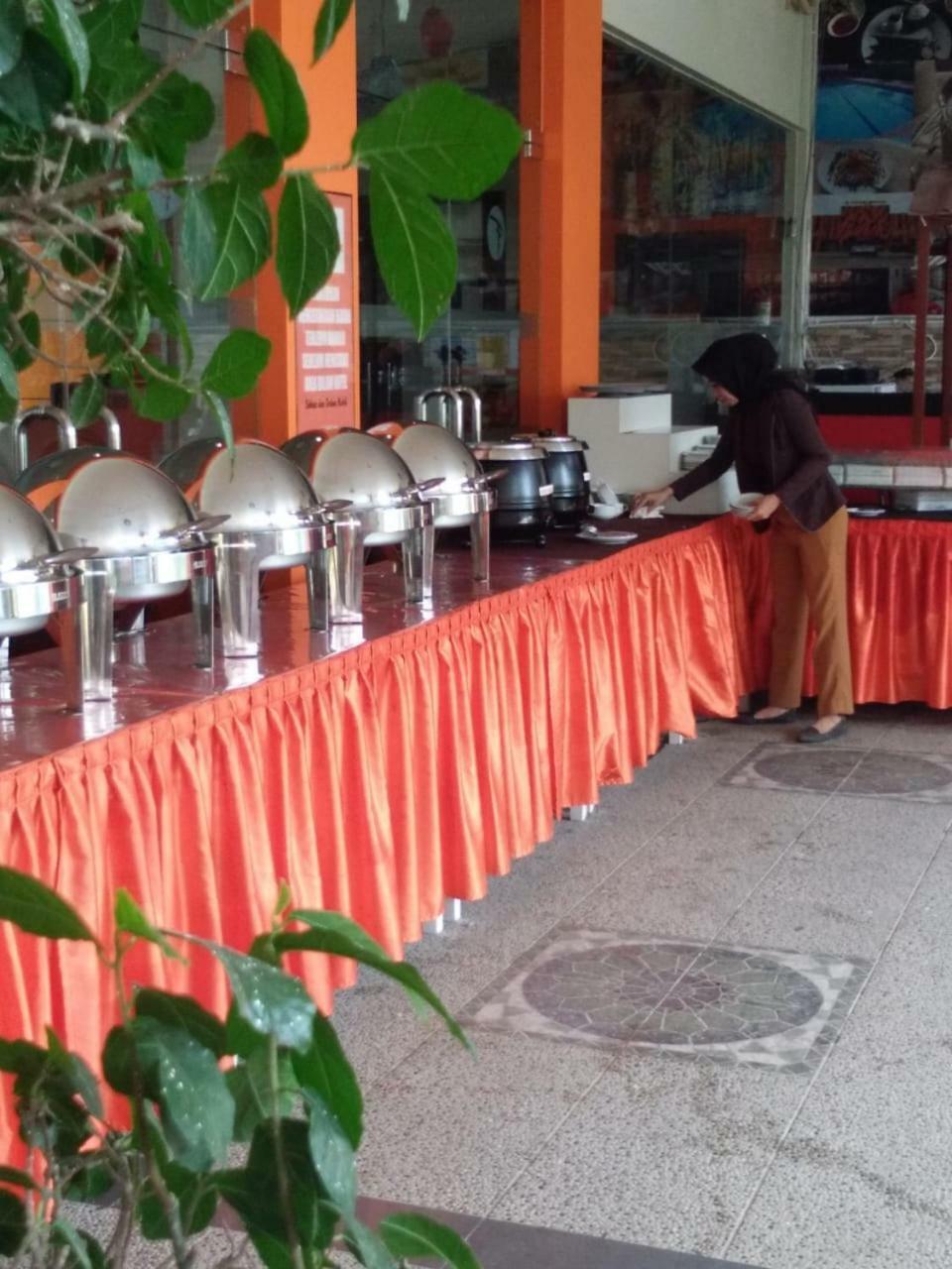 Fortune Front One Hotel Kendari Luaran gambar