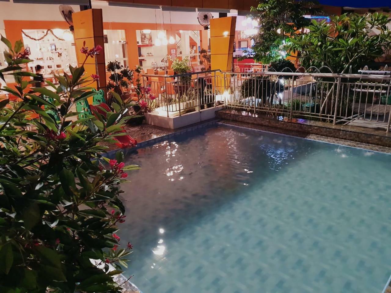 Fortune Front One Hotel Kendari Luaran gambar