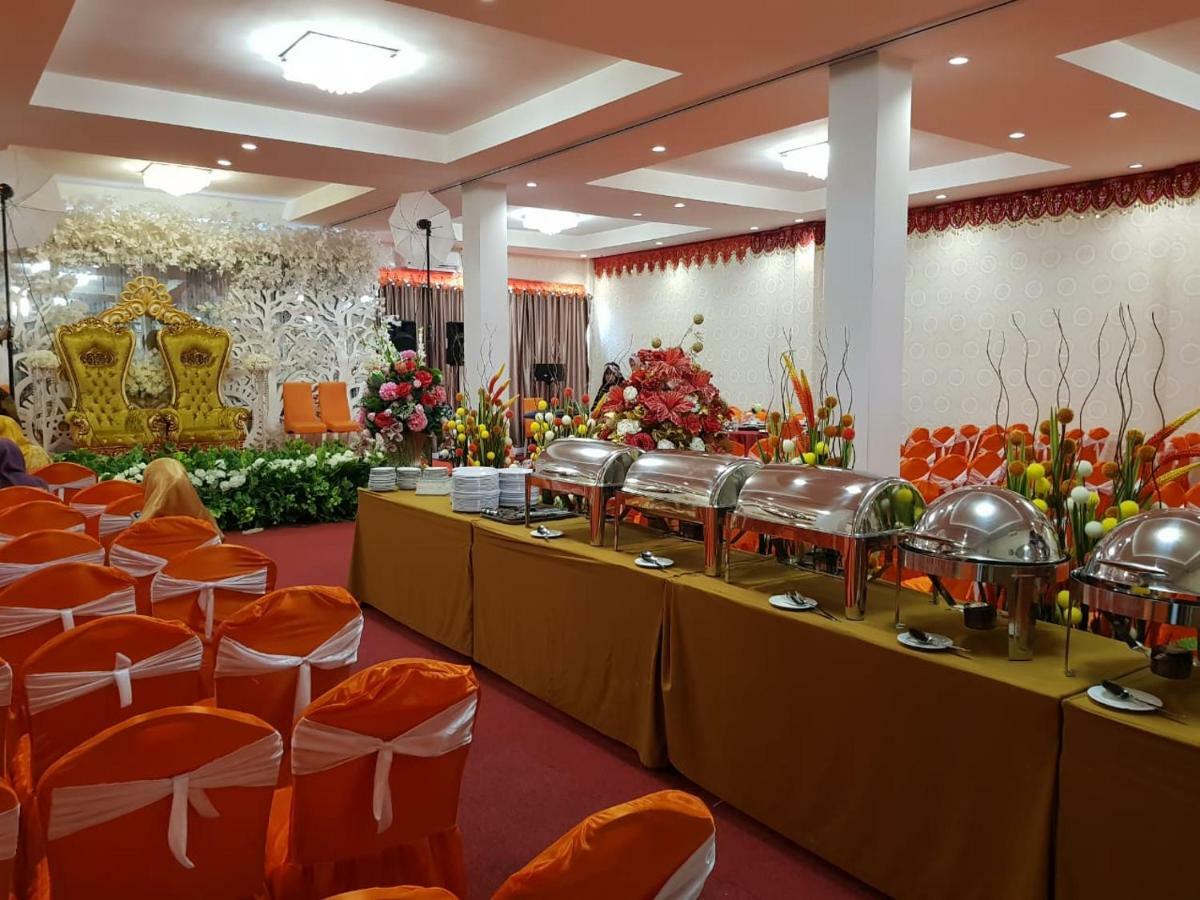 Fortune Front One Hotel Kendari Luaran gambar