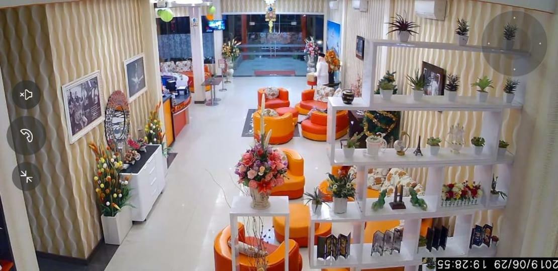Fortune Front One Hotel Kendari Luaran gambar