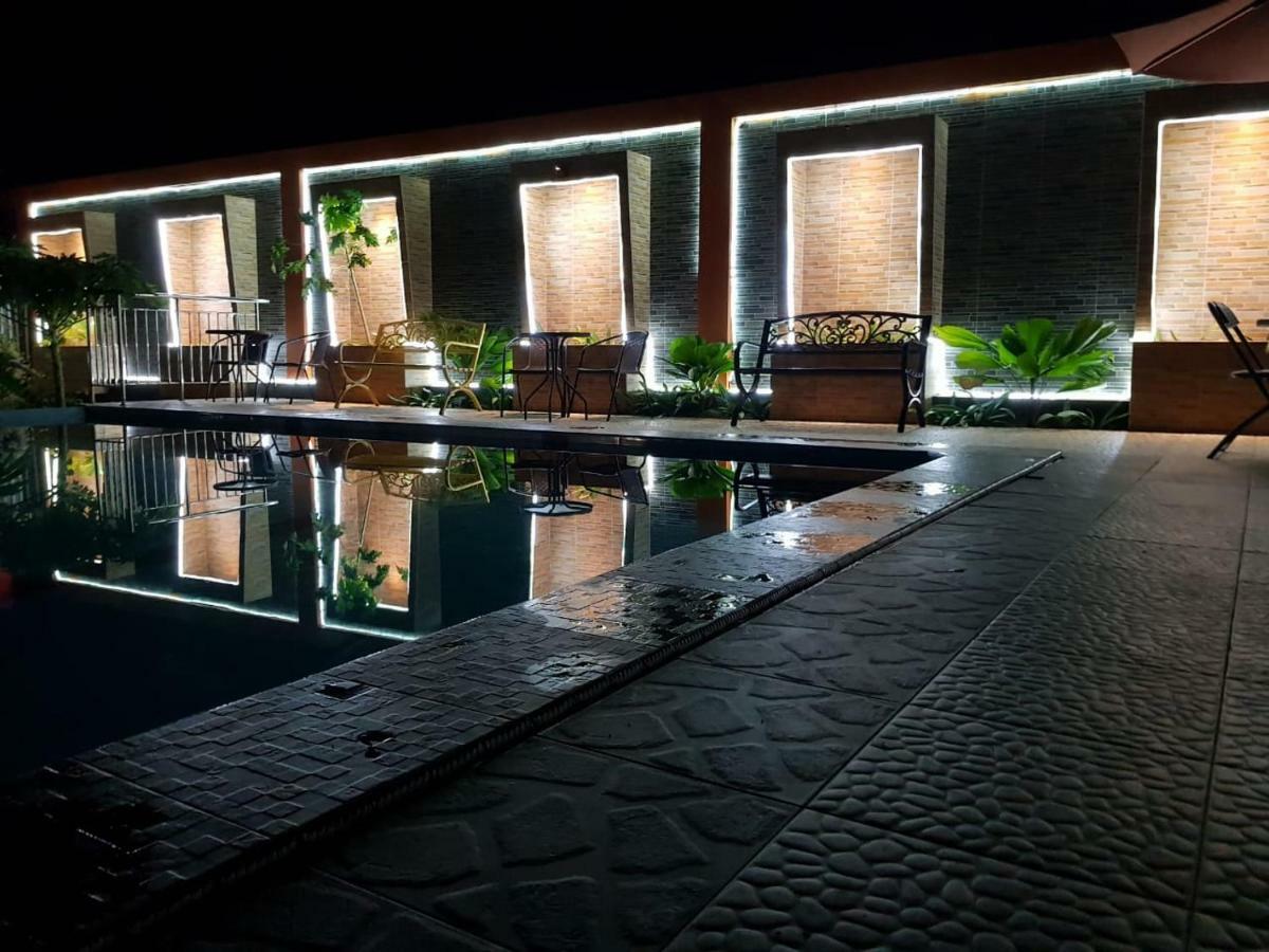 Fortune Front One Hotel Kendari Luaran gambar