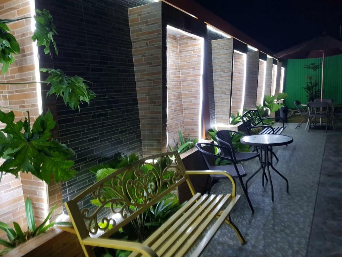 Fortune Front One Hotel Kendari Luaran gambar