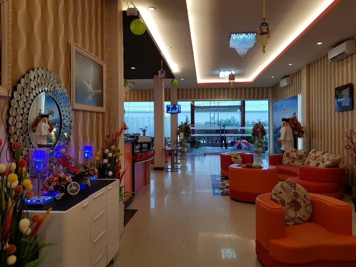 Fortune Front One Hotel Kendari Luaran gambar