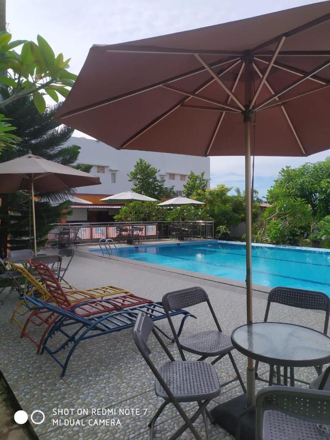 Fortune Front One Hotel Kendari Luaran gambar